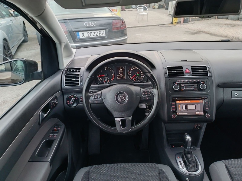 VW Touran 1.6TDI, снимка 7 - Автомобили и джипове - 45107782