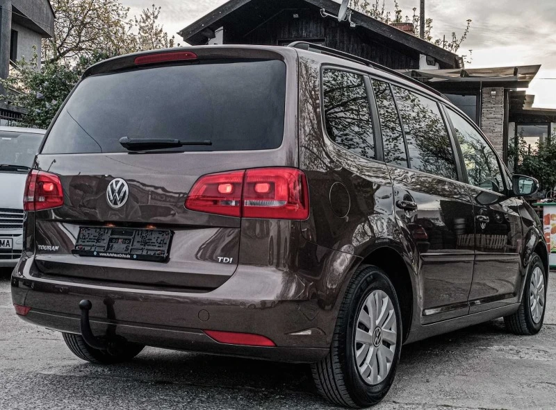 VW Touran 1.6TDI, снимка 4 - Автомобили и джипове - 45107782