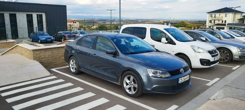 VW Jetta 2.0, снимка 1 - Автомобили и джипове - 47560669