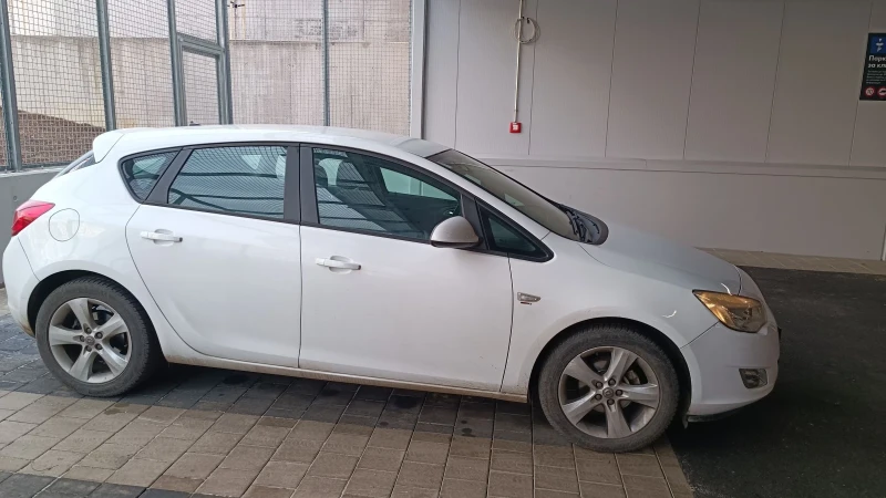 Opel Astra Фабрична газ , снимка 4 - Автомобили и джипове - 48784498