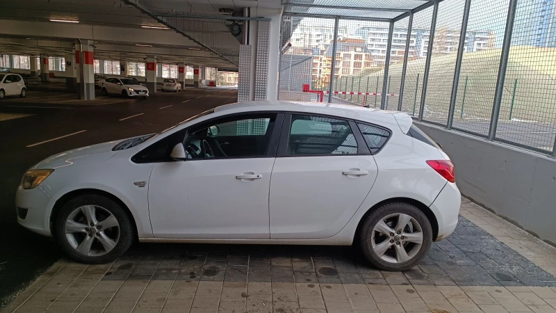 Opel Astra Фабрична газ , снимка 3 - Автомобили и джипове - 48784498