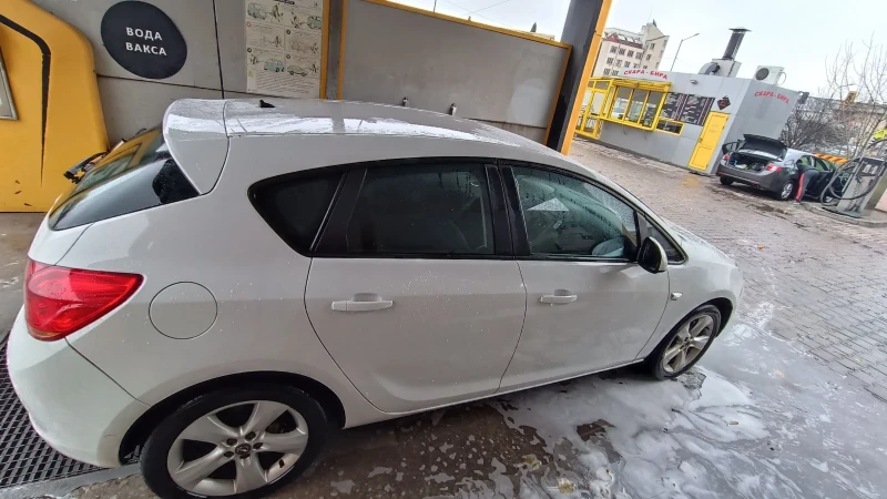 Opel Astra Фабрична газ , снимка 4 - Автомобили и джипове - 47984386