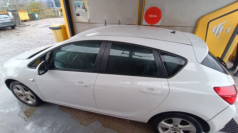 Opel Astra Фабрична газ , снимка 3 - Автомобили и джипове - 47984386