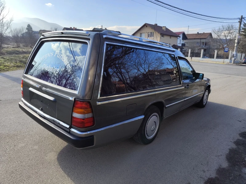 Mercedes-Benz 124 2.3i Катафалка, снимка 5 - Автомобили и джипове - 49334072