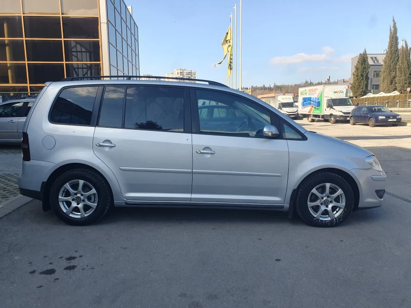 VW Touran 2.0 tdi 140 hp, снимка 4 - Автомобили и джипове - 49031030