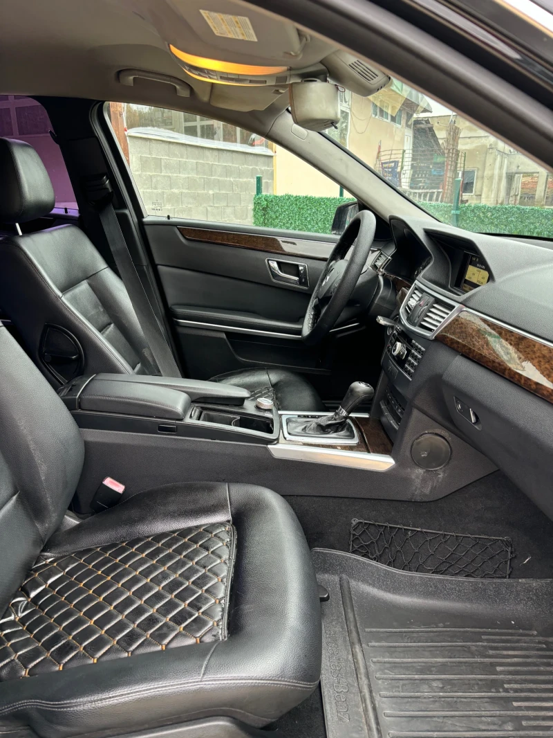 Mercedes-Benz E 200 2.2, снимка 11 - Автомобили и джипове - 52673196