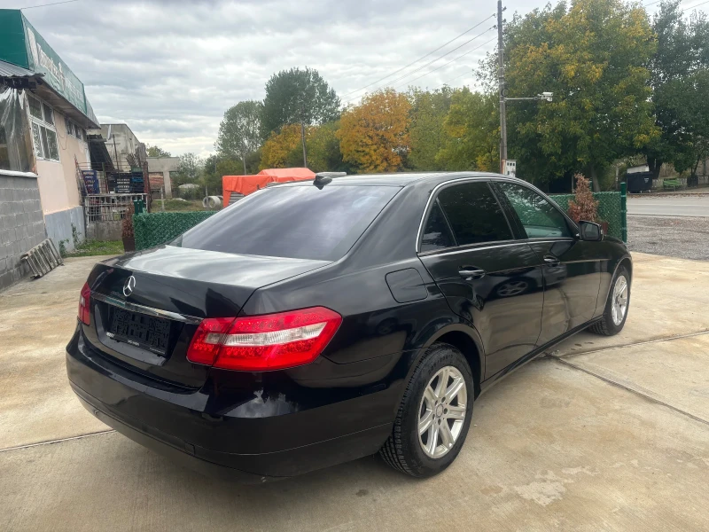 Mercedes-Benz E 200 2.2, снимка 4 - Автомобили и джипове - 52673196