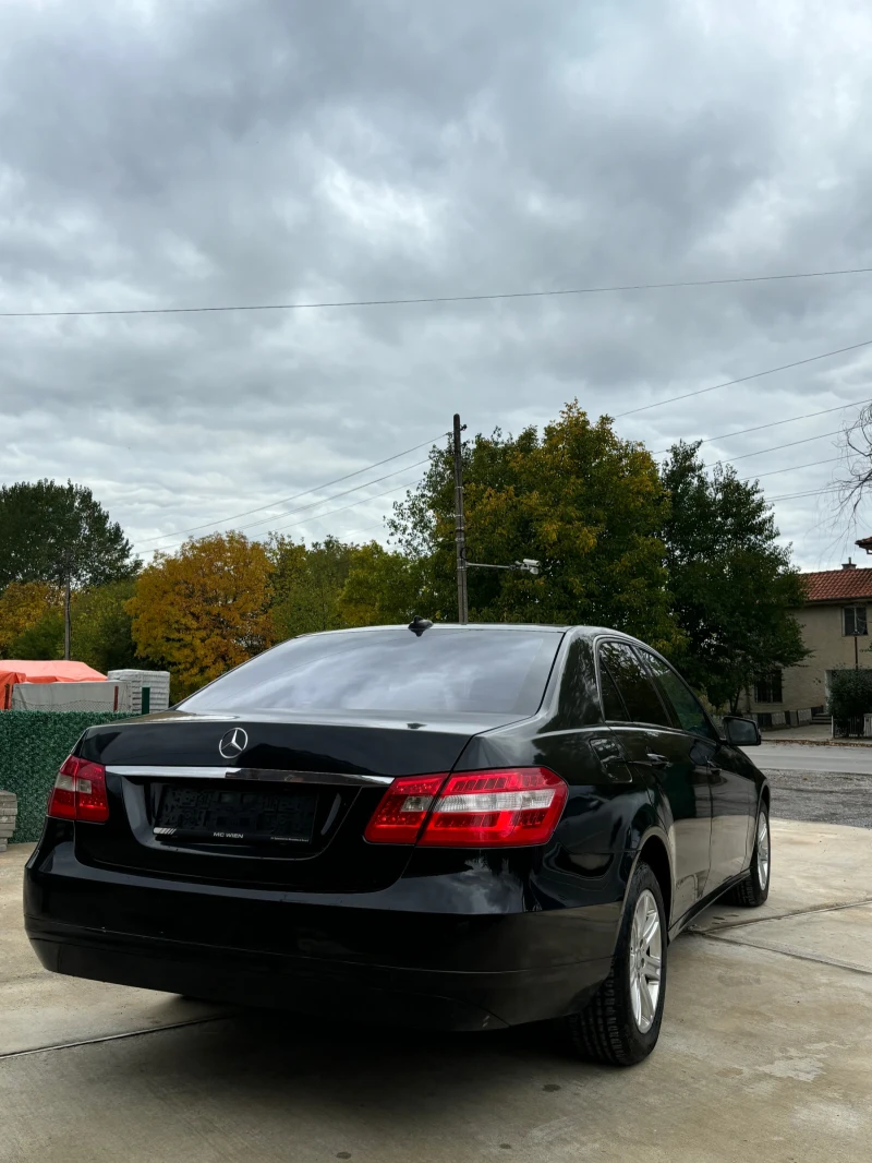 Mercedes-Benz E 200 2.2, снимка 6 - Автомобили и джипове - 52673196