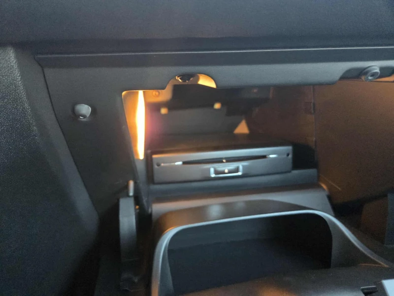 Peugeot 208, снимка 10 - Автомобили и джипове - 52540759