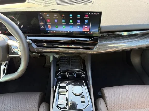 BMW 520 i = M-Sport = Shadow Line Гаранция, снимка 9 - Автомобили и джипове - 53857241