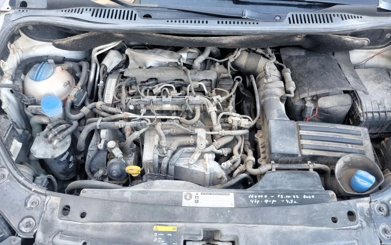 VW Caddy, снимка 10 - Автомобили и джипове - 54569122