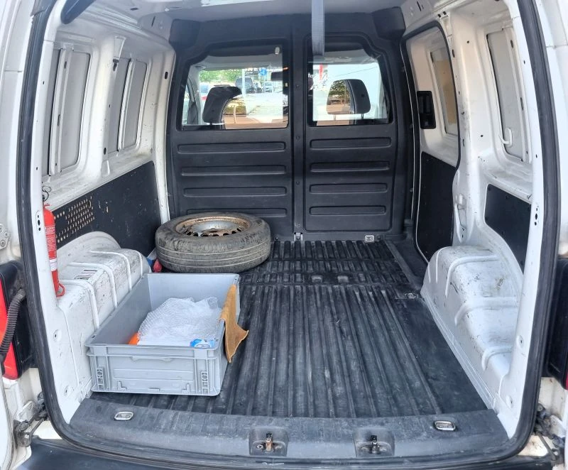 VW Caddy, снимка 5 - Автомобили и джипове - 54569122