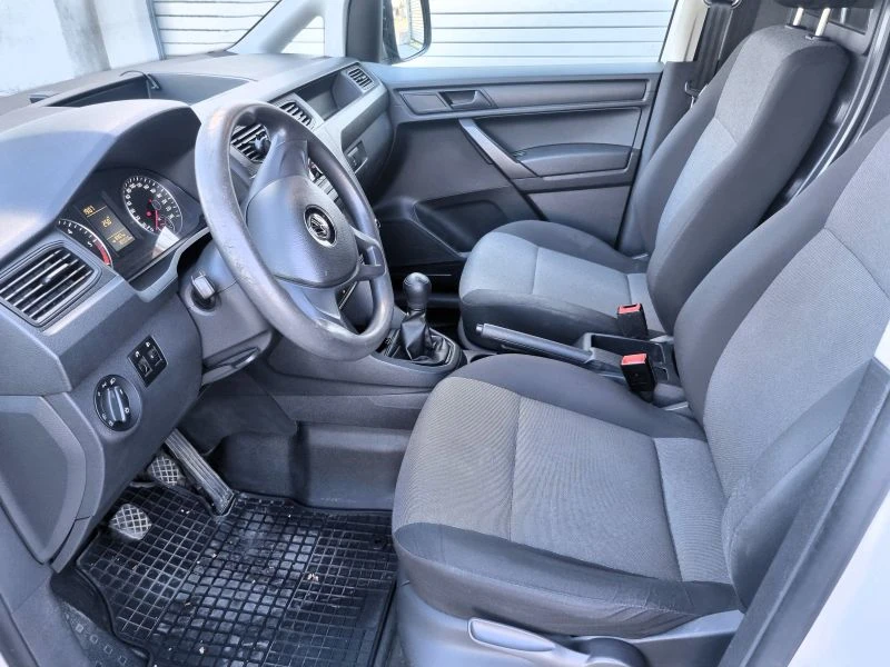 VW Caddy, снимка 11 - Автомобили и джипове - 54569122