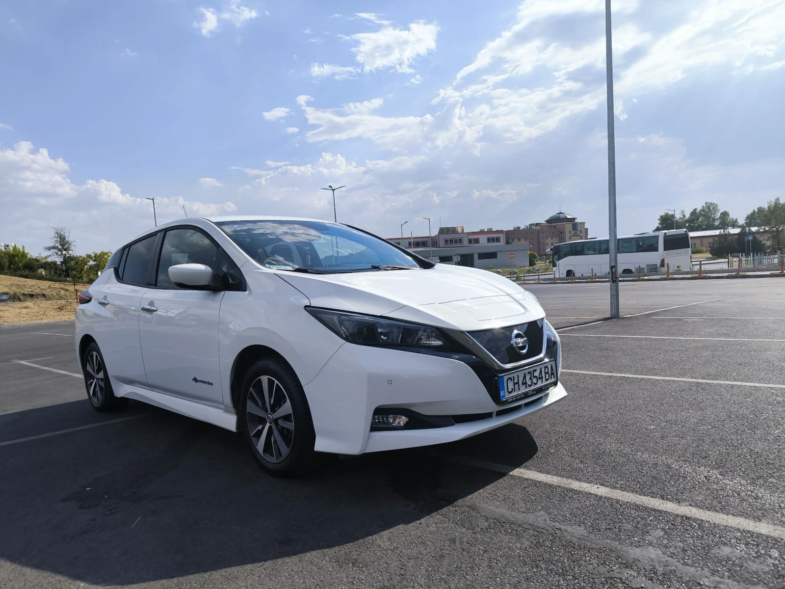 Nissan Leaf   - изображение 2