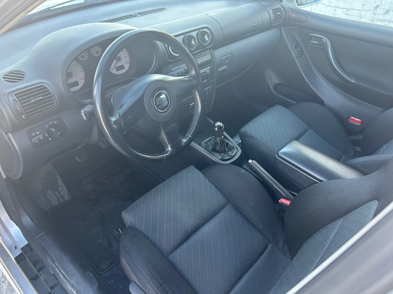 Seat Leon 1.8 турбо 200+ + к.с. - изображение 10