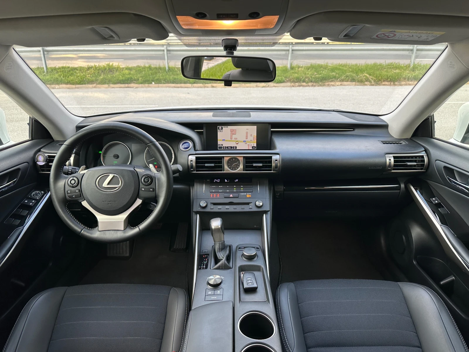 Lexus IS 300 150хил. hybrid Кожа! Нави! Камера! 5/100км! - изображение 10