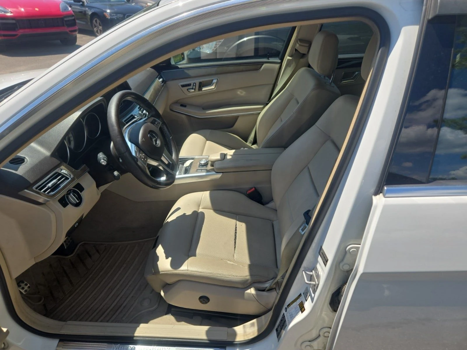 Mercedes-Benz E 350 AMG* LANE ASSIST* HARMAN* KEYLESS GO* COMFORT BOX - изображение 10