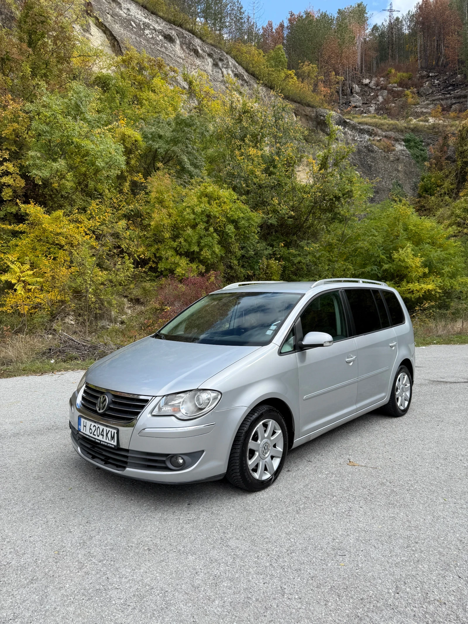 VW Touran 2.0 ТДИ АВТОМАТ - изображение 2