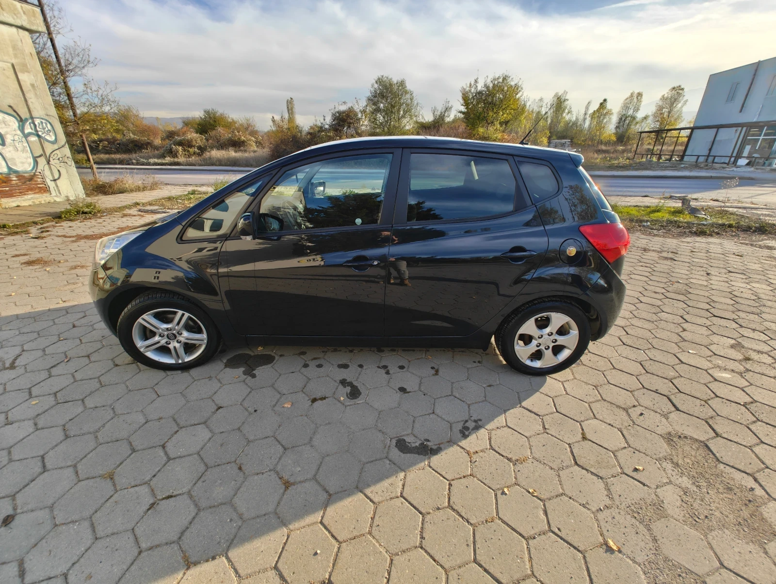 Kia Venga 1.6 / 125 (/) | Mobile.bg   14