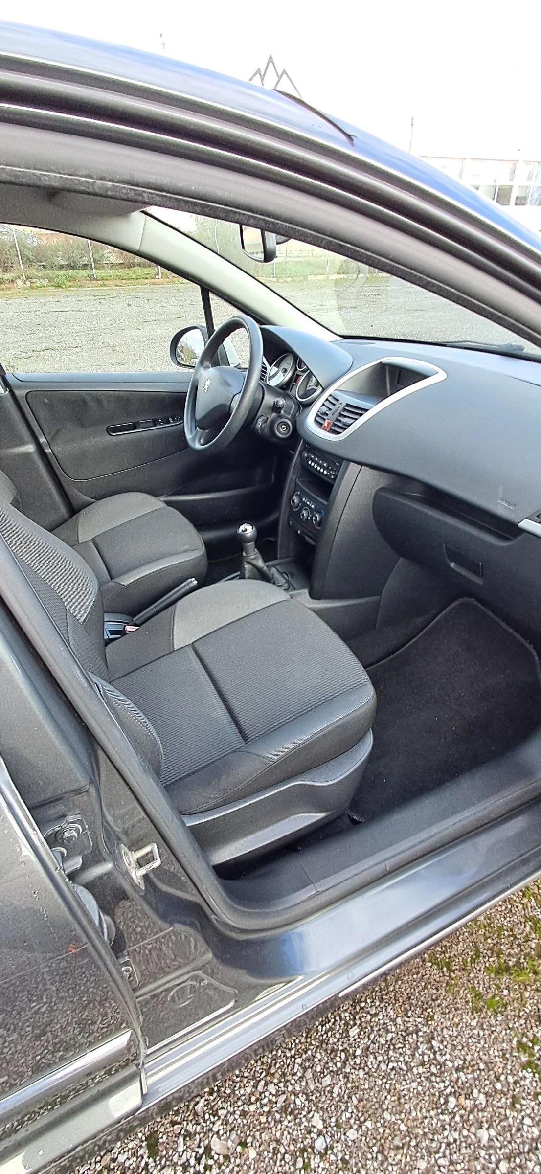 Peugeot 207 1.6  HDI | Mobile.bg   9