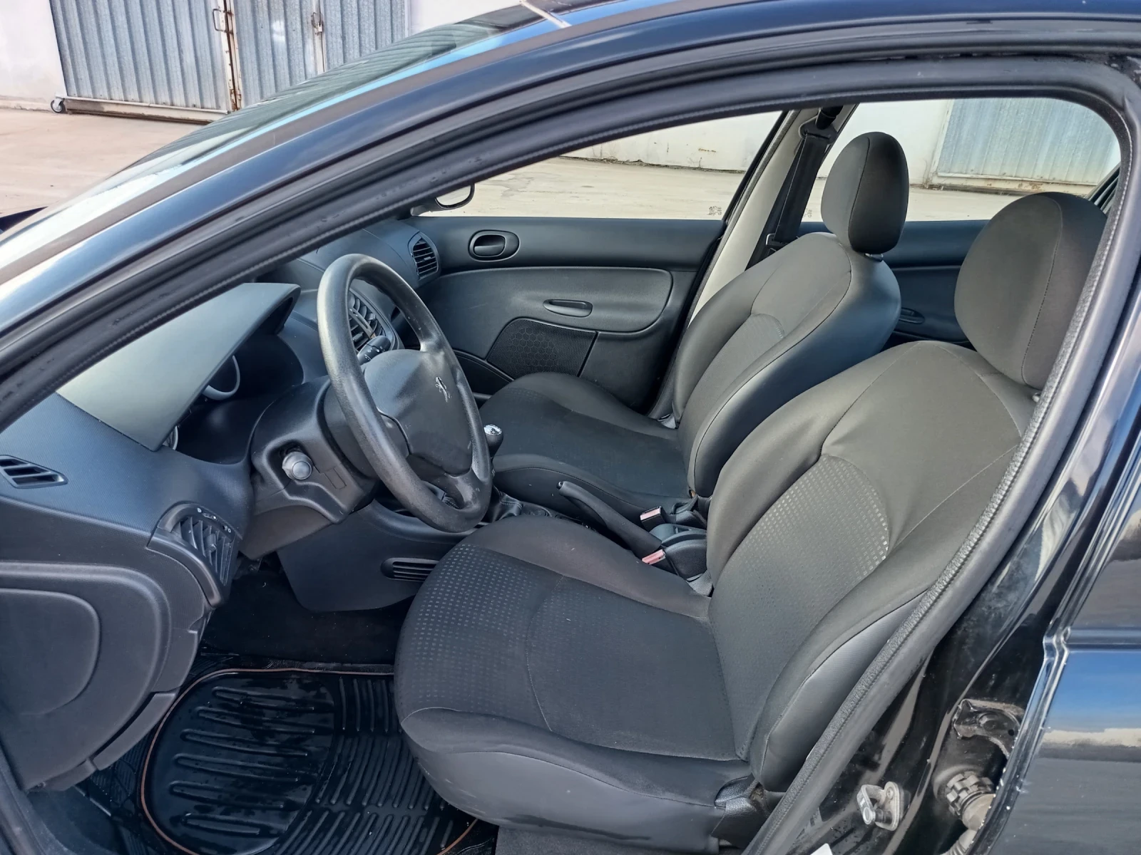 Peugeot 206 + 1.1 benzin - изображение 8