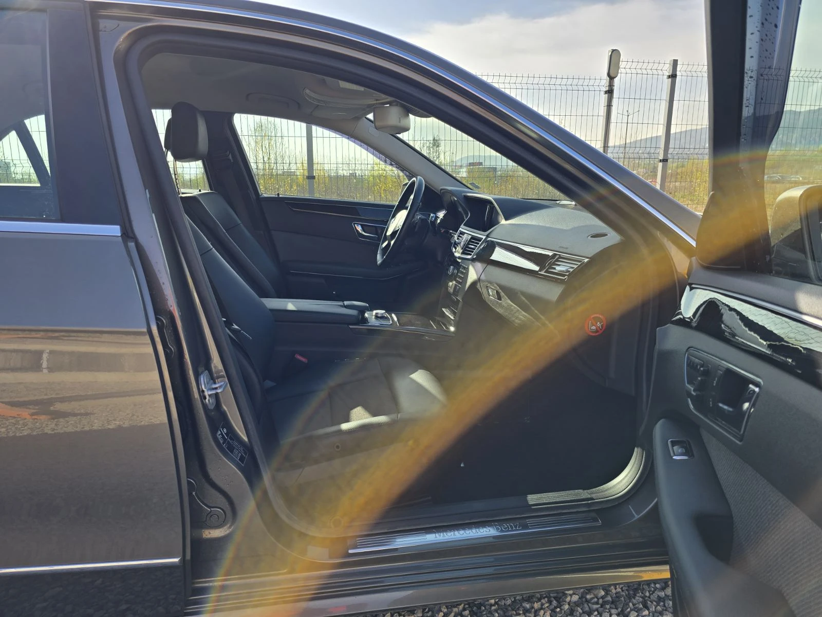 Mercedes-Benz E 350 CGI АВТОМАТИК AVANGARDE, снимка 8 - Автомобили и джипове - 54222768