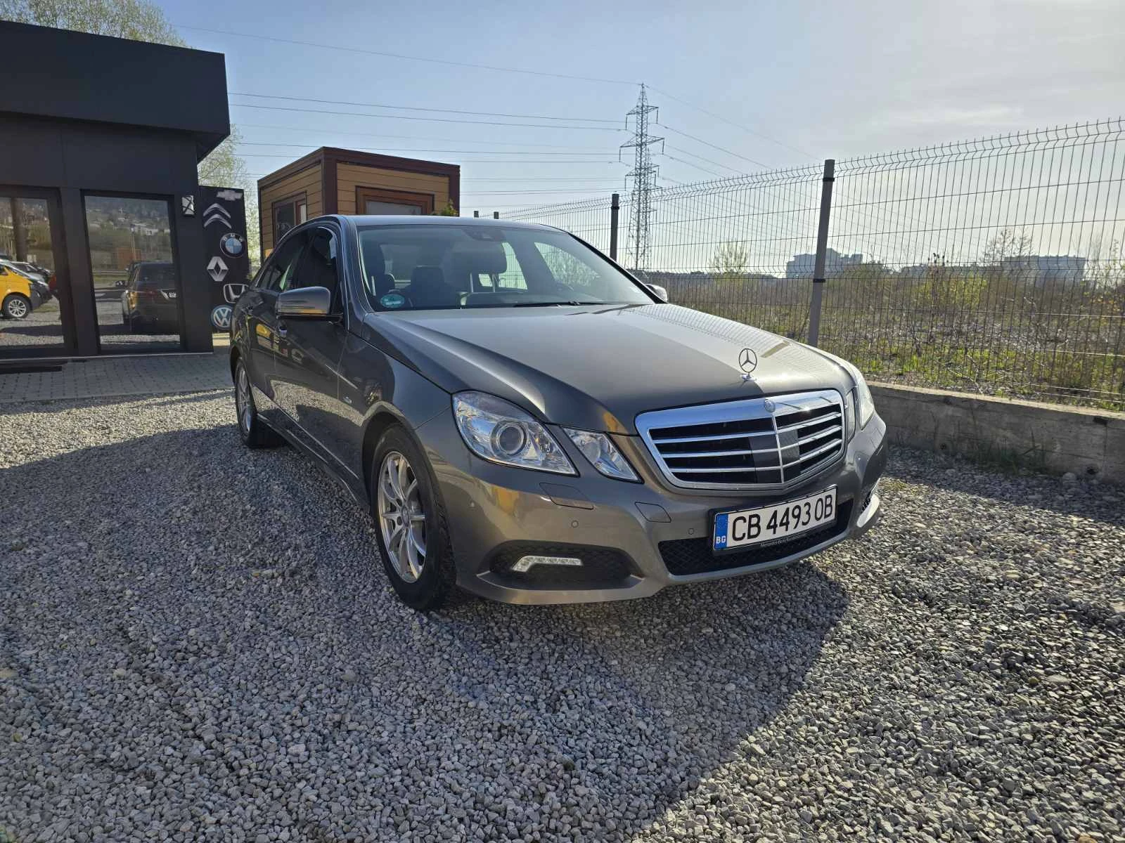 Mercedes-Benz E 350 CGI АВТОМАТИК AVANGARDE, снимка 4 - Автомобили и джипове - 54222768