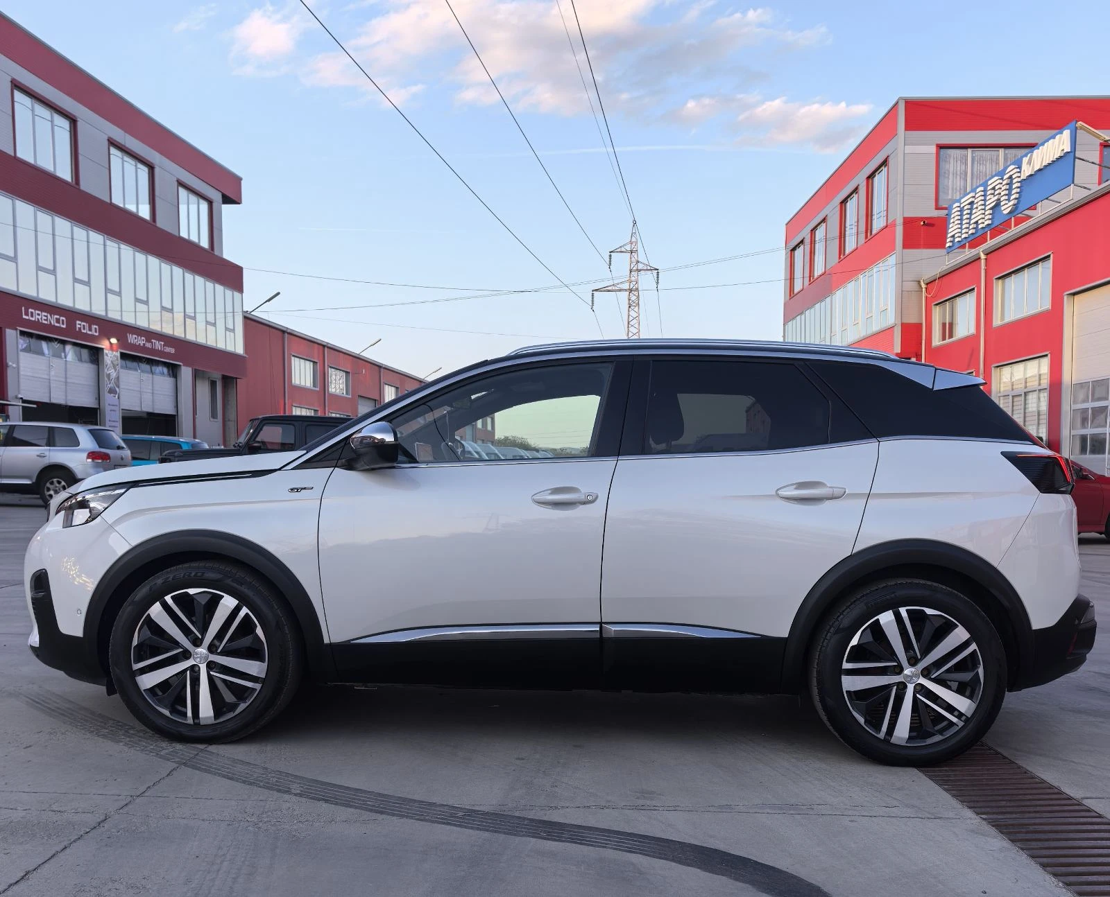 Peugeot 3008 2.0 Blue-HDi GT Line* Pano* Massage* Full, снимка 8 - Автомобили и джипове - 54356177