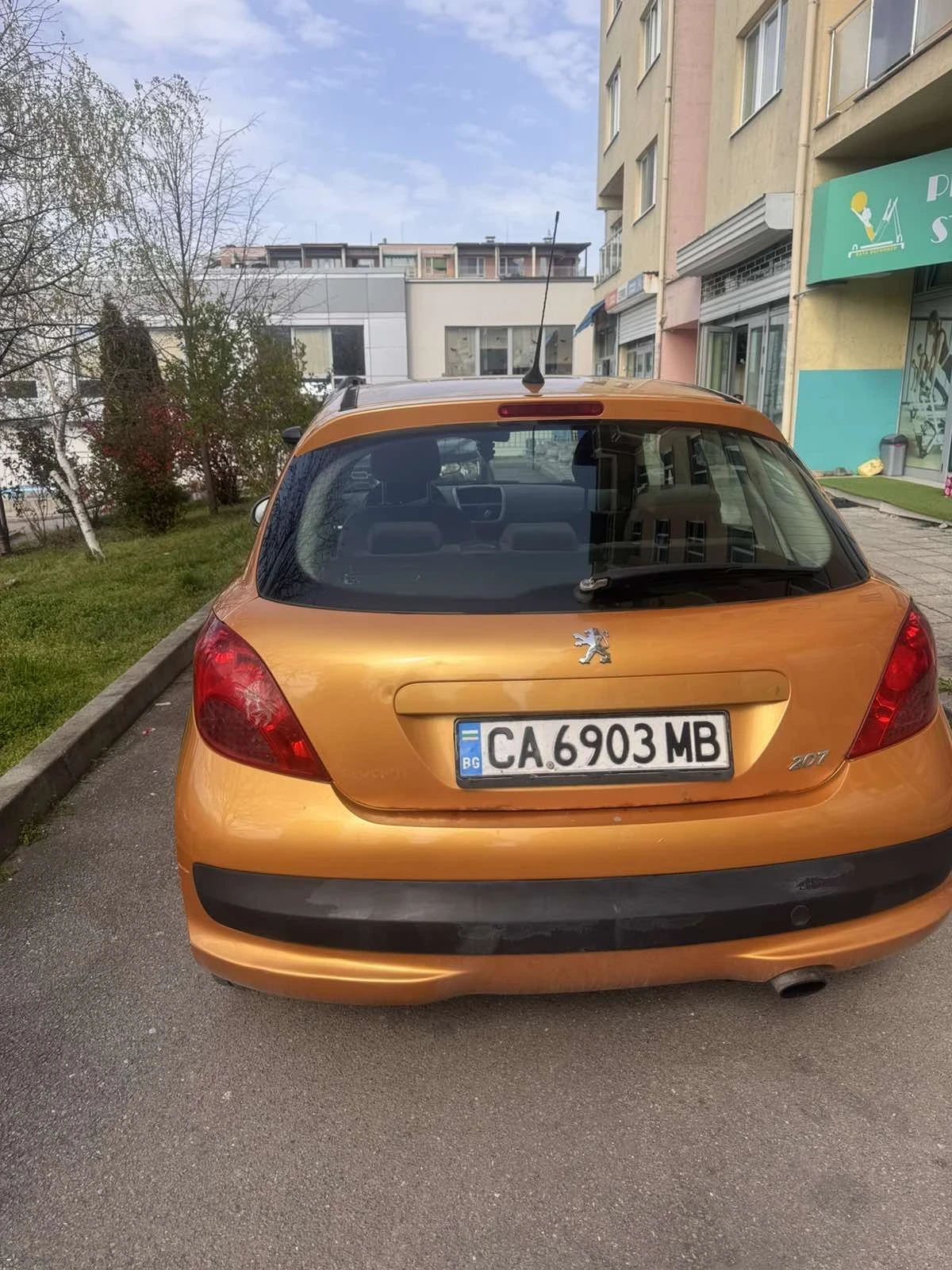 Peugeot 207 1.6 HDI 90к.с, снимка 4 - Автомобили и джипове - 54372362