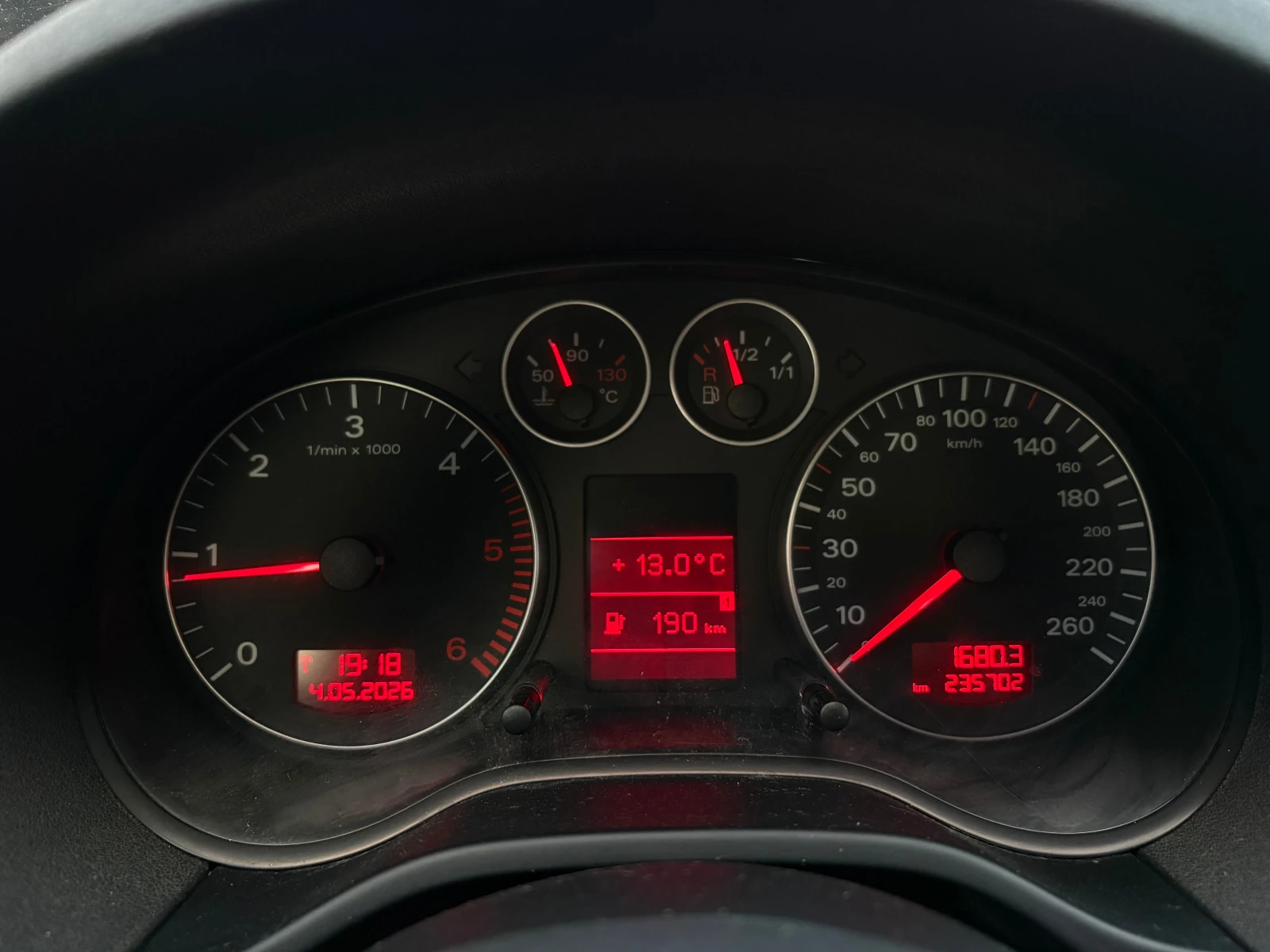 Audi A3 -1.9TDI-105кс(BKC)-КЛИМАТРОНИК-НАВИГАЦИЯ-SPORTBACK, снимка 13 - Автомобили и джипове - 54440762