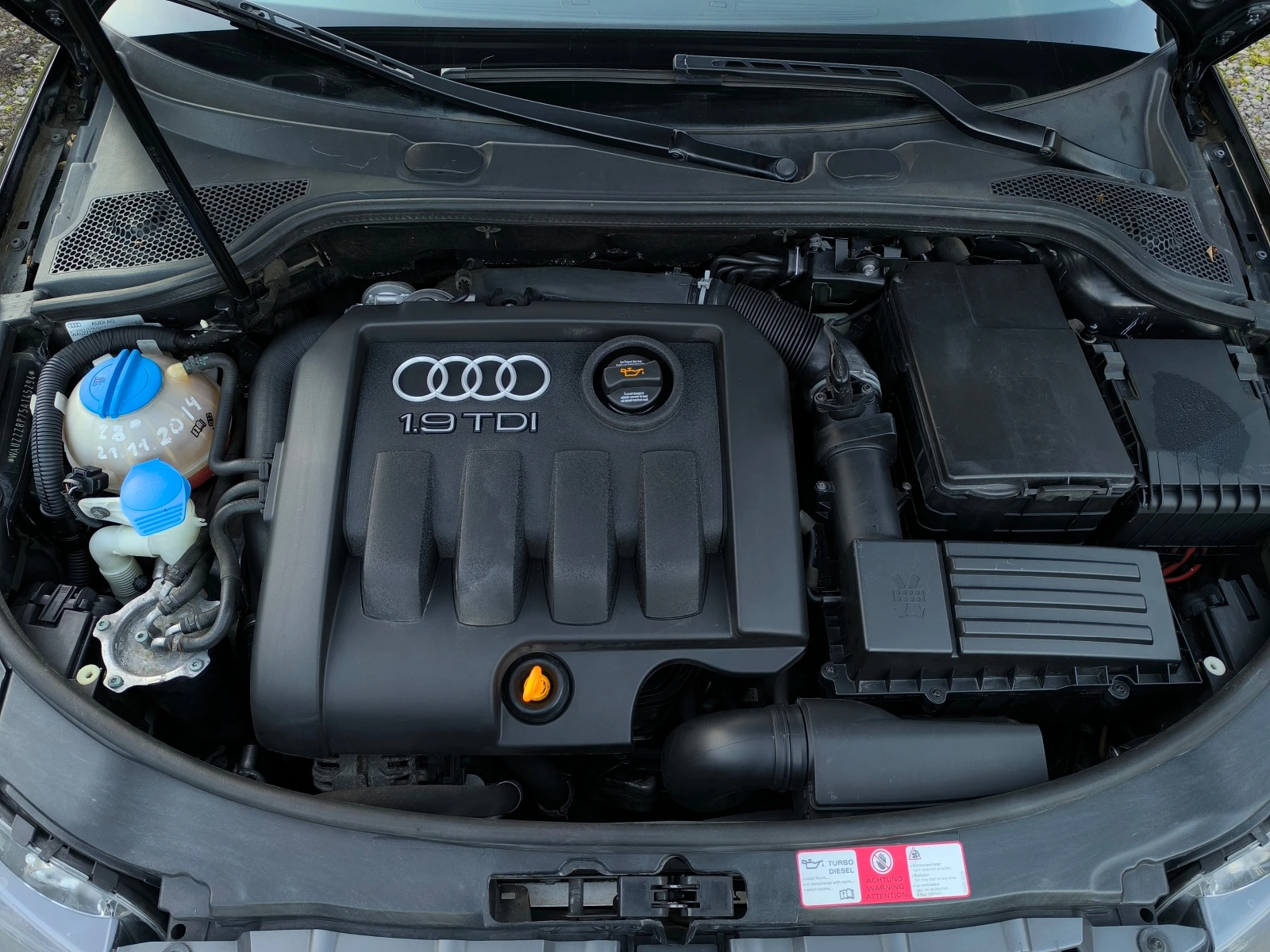 Audi A3 -1.9TDI-105кс(BKC)-КЛИМАТРОНИК-НАВИГАЦИЯ-SPORTBACK, снимка 15 - Автомобили и джипове - 54440762
