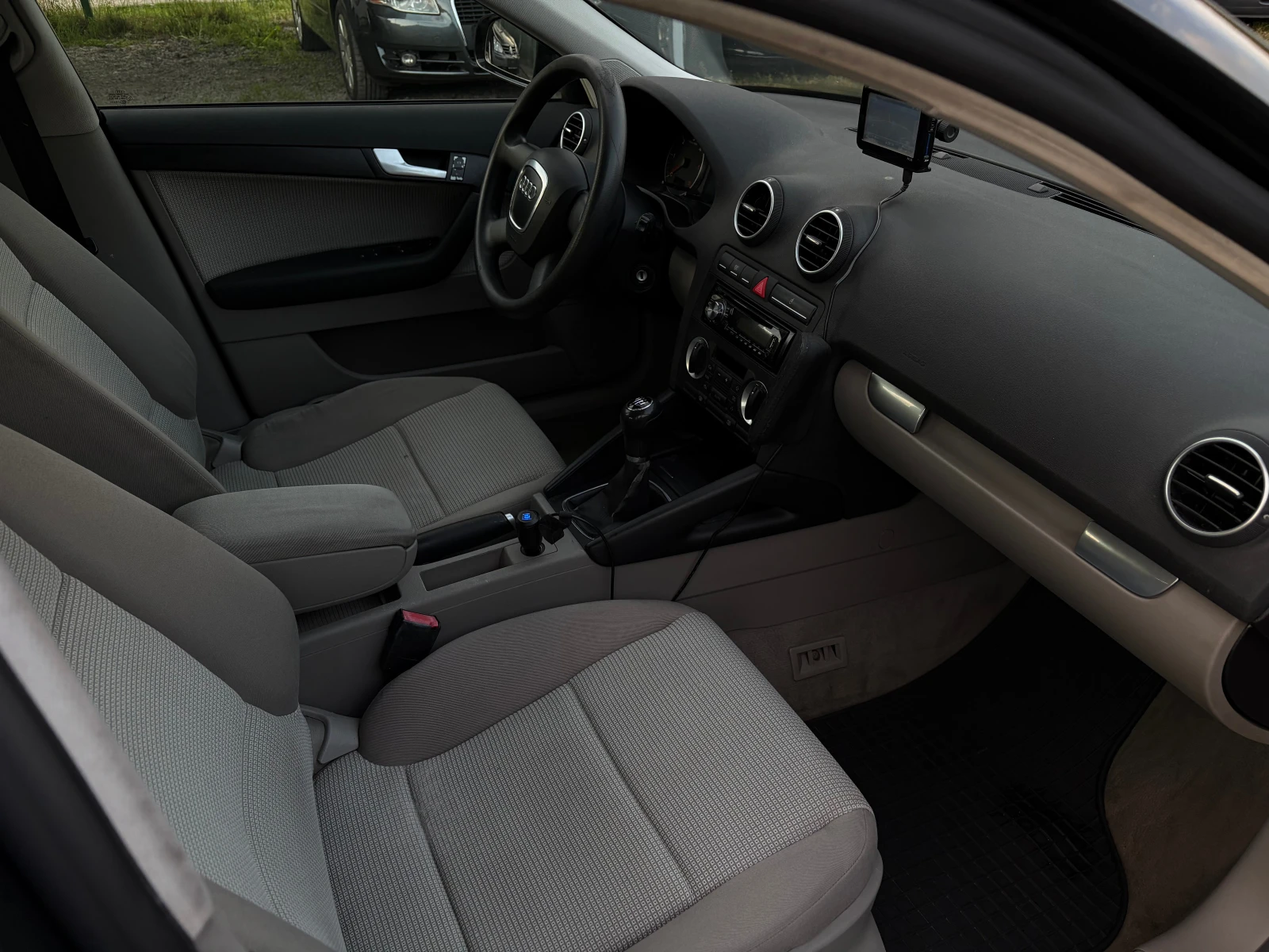 Audi A3 -1.9TDI-105кс(BKC)-КЛИМАТРОНИК-НАВИГАЦИЯ-SPORTBACK, снимка 12 - Автомобили и джипове - 54440762