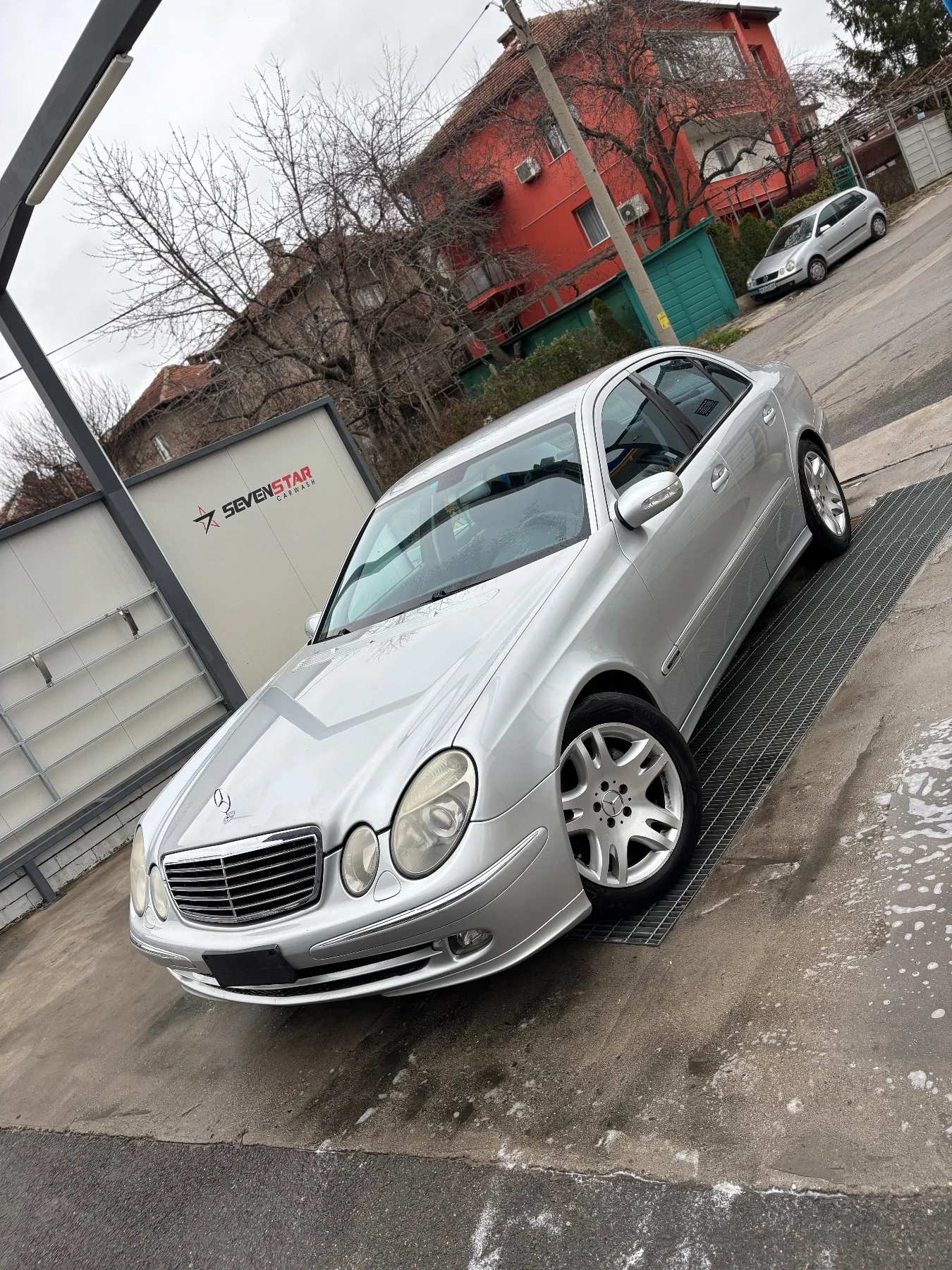 Mercedes-Benz E 280