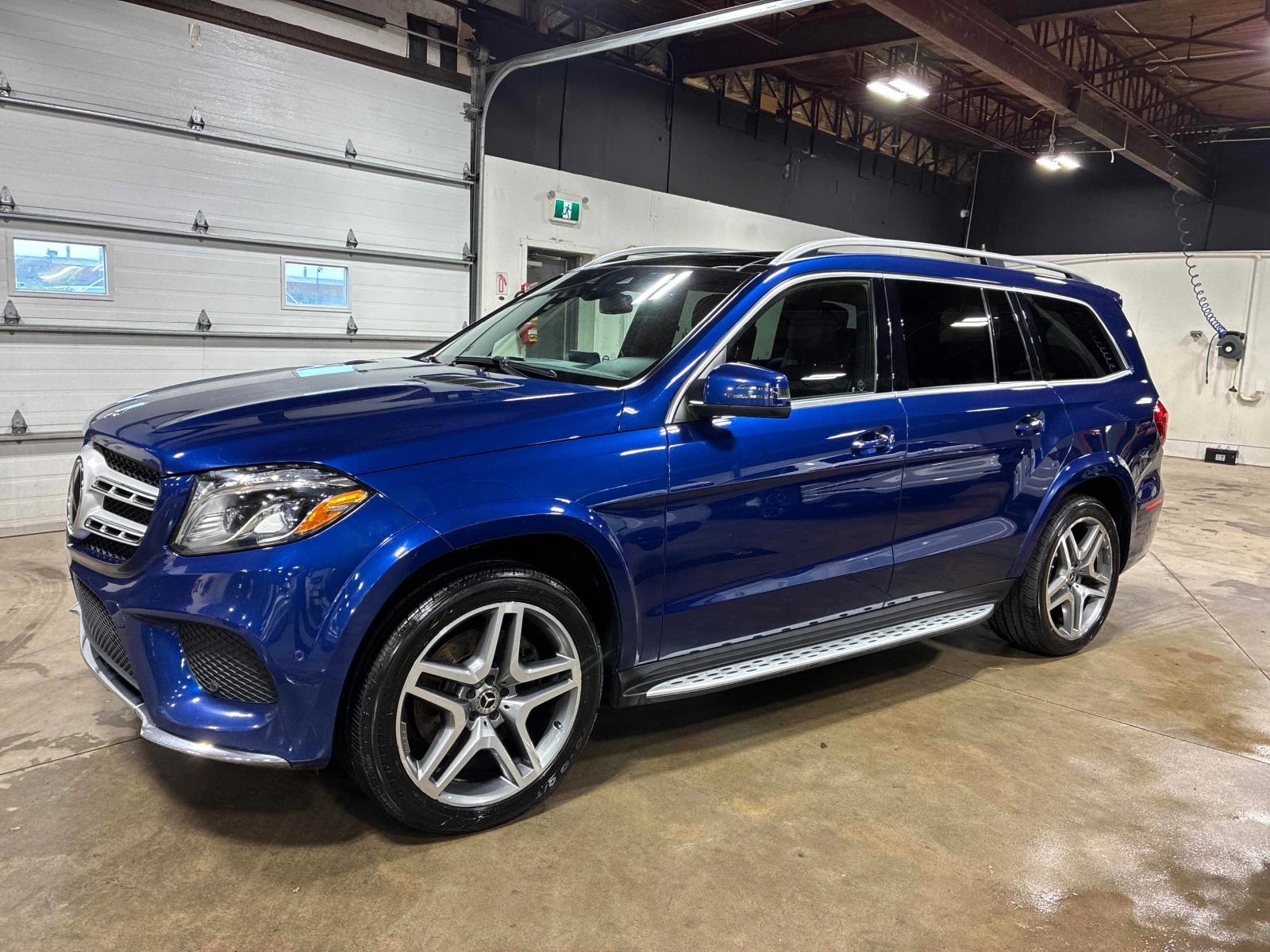 Mercedes-Benz GLS 450 4MATIC/H&K/PANO/ОБДУХВАНЕ/TV, снимка 2 - Автомобили и джипове - 54913368
