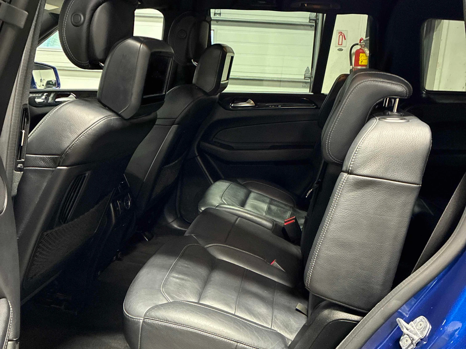 Mercedes-Benz GLS 450 4MATIC/H&K/PANO/ОБДУХВАНЕ/TV, снимка 10 - Автомобили и джипове - 54913368