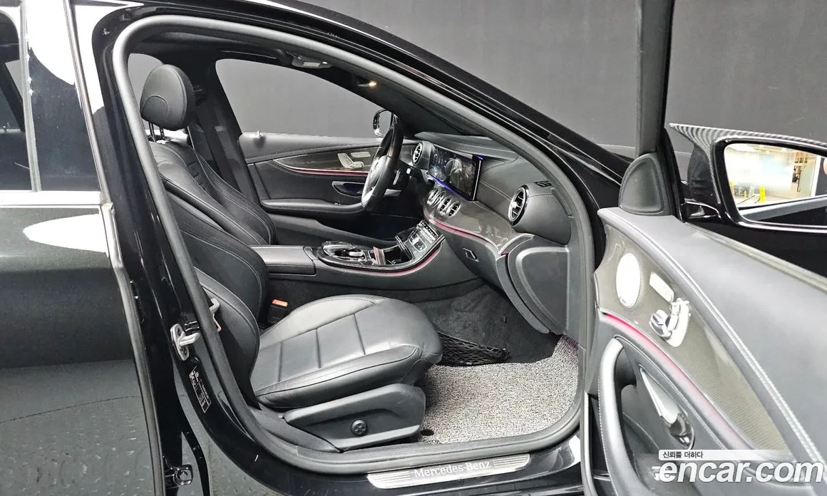 Mercedes-Benz E 350 4MATIC AMG PKG| DISTRONIC| 9G-TRONIC| BURMESTER| H, снимка 10 - Автомобили и джипове - 55062975