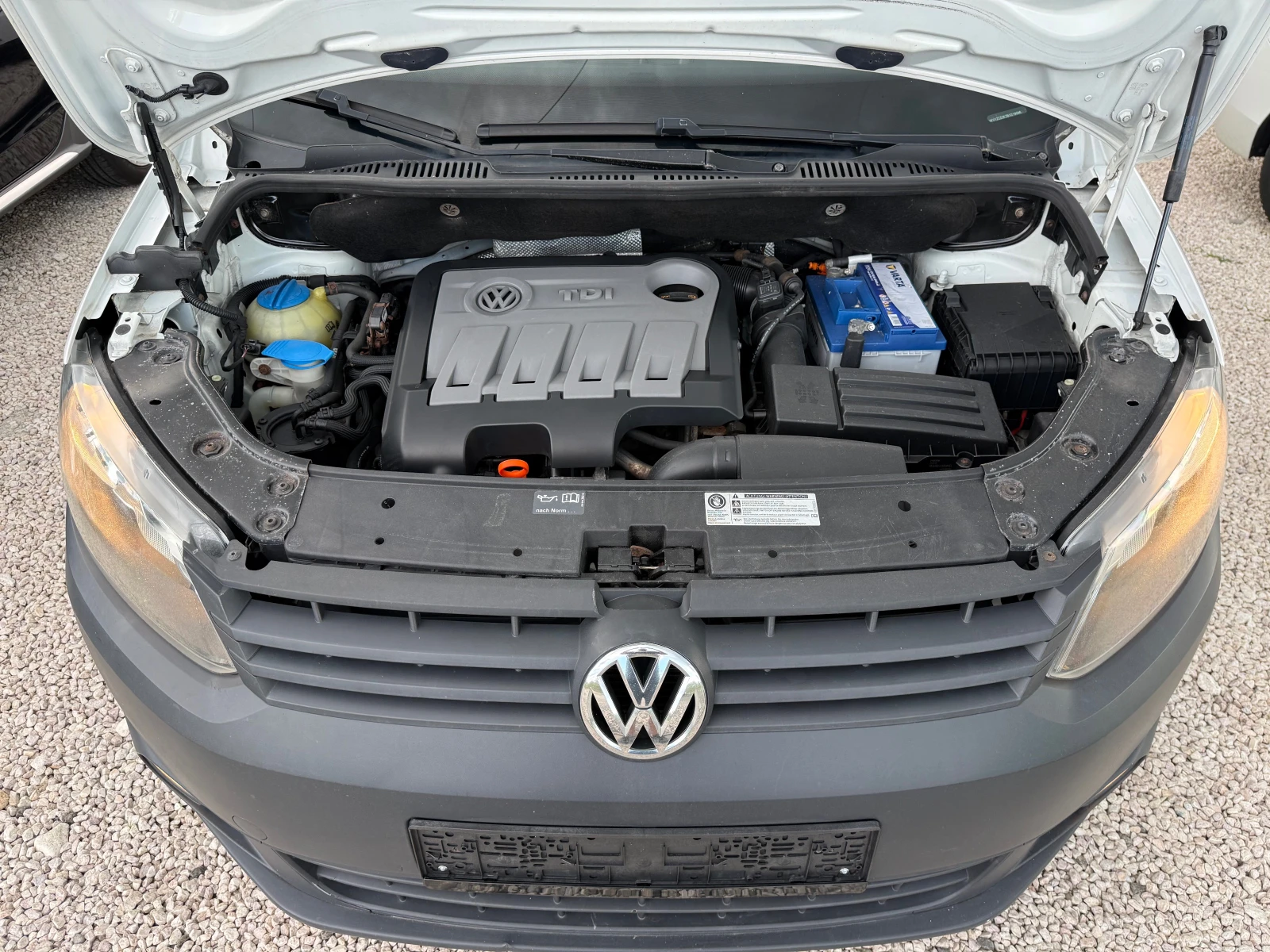 VW Caddy 1.6TDi, MAXi, снимка 15 - Автомобили и джипове - 55204156