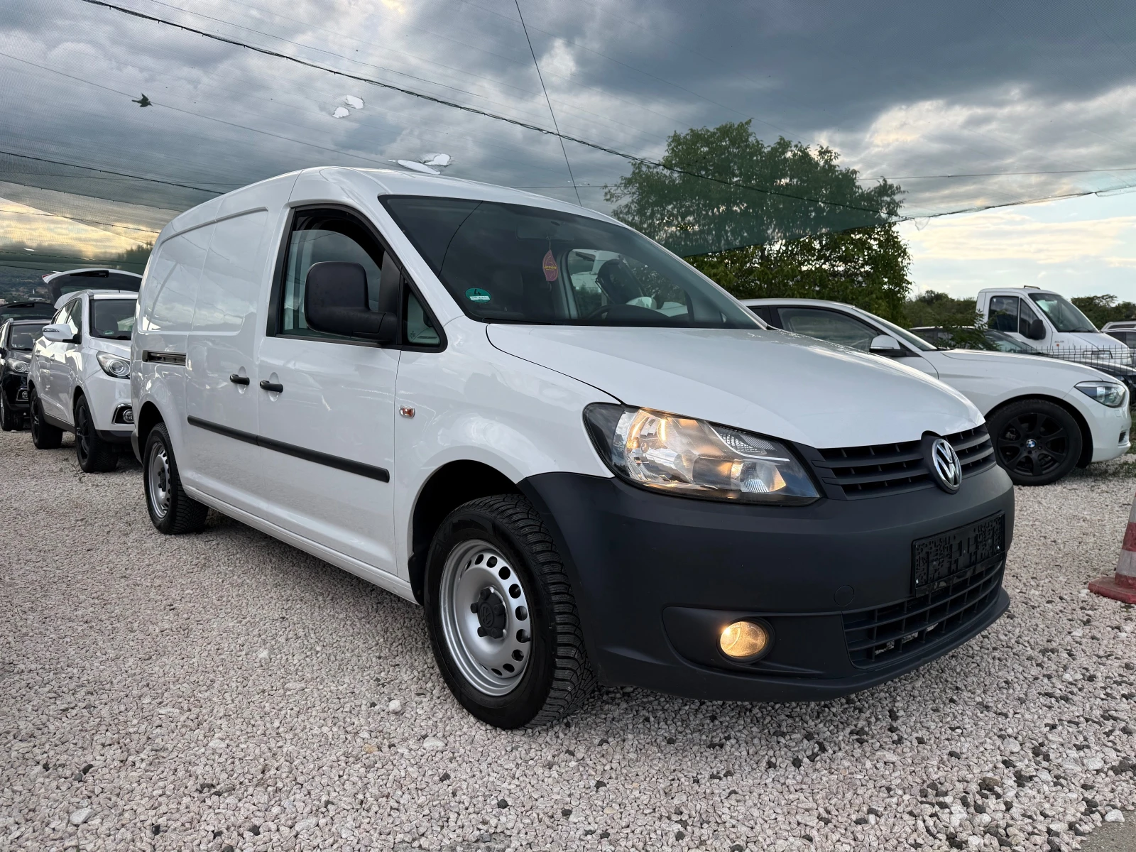 VW Caddy 1.6TDi, MAXi, снимка 3 - Автомобили и джипове - 55204156