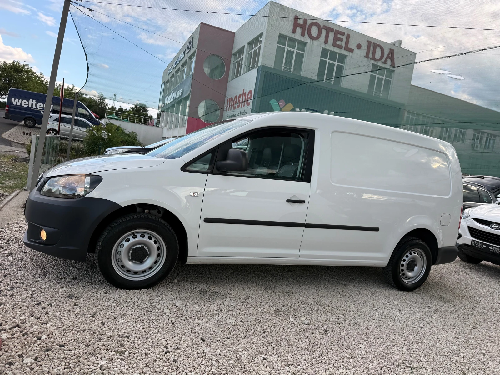 VW Caddy 1.6TDi, MAXi, снимка 7 - Автомобили и джипове - 55204156