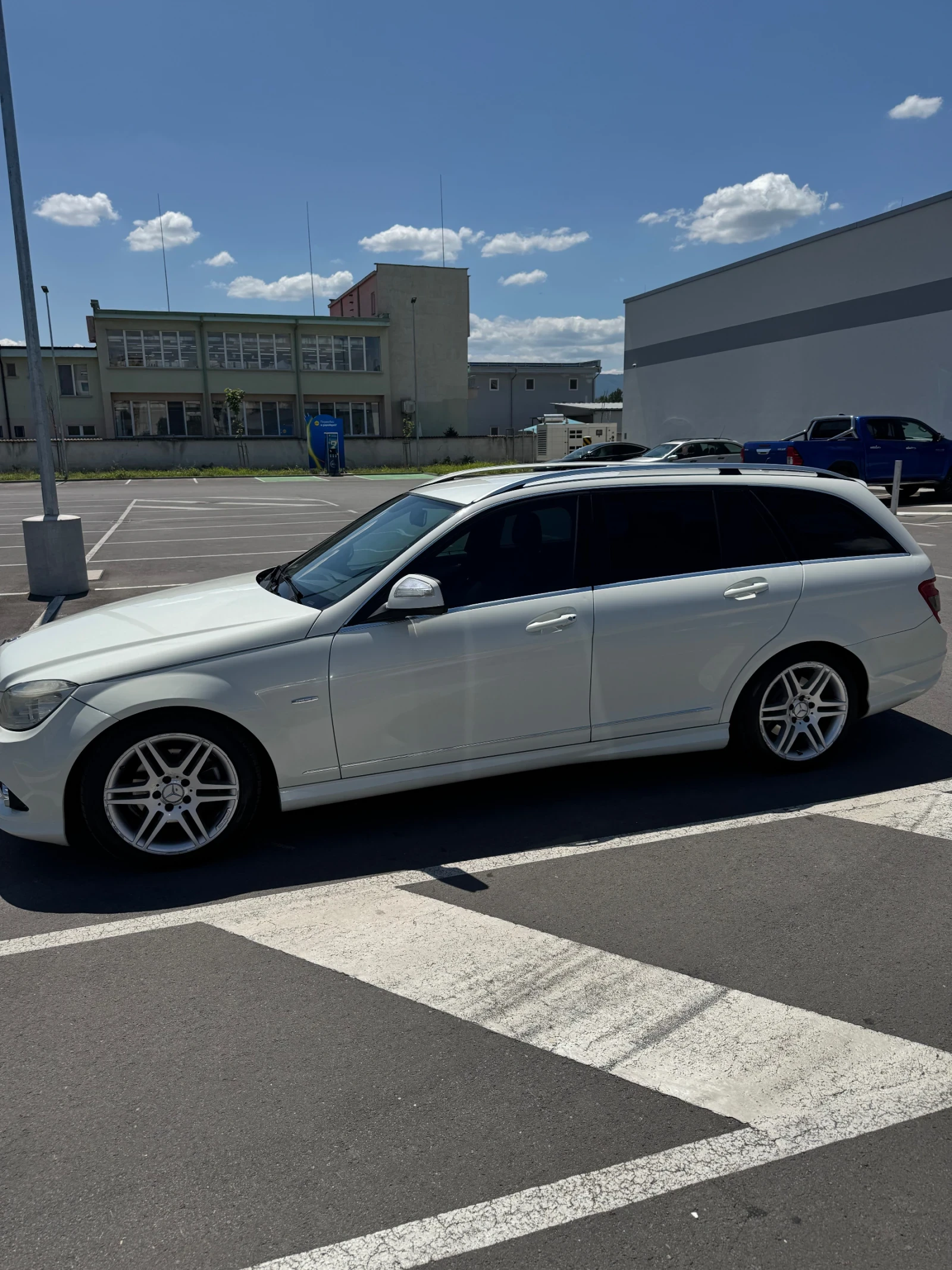 Mercedes-Benz C 180, снимка 4 - Автомобили и джипове - 55434320