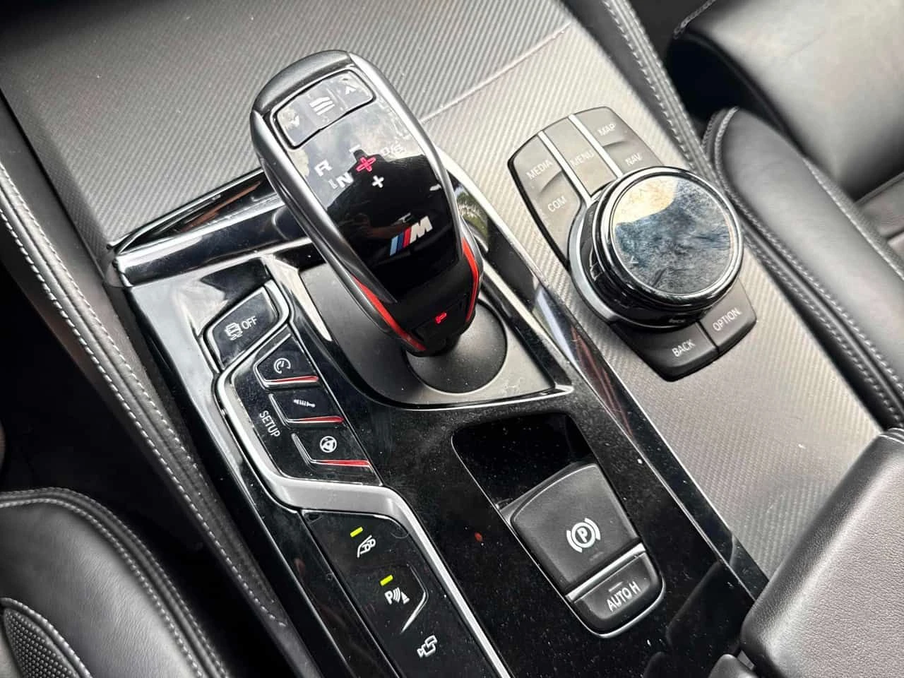 BMW M5 * Sedan * АВТОКРЕДИТ БЕЗ ПЪРВОНАЧАЛНА ВНОСКА* , снимка 10 - Автомобили и джипове - 55633220