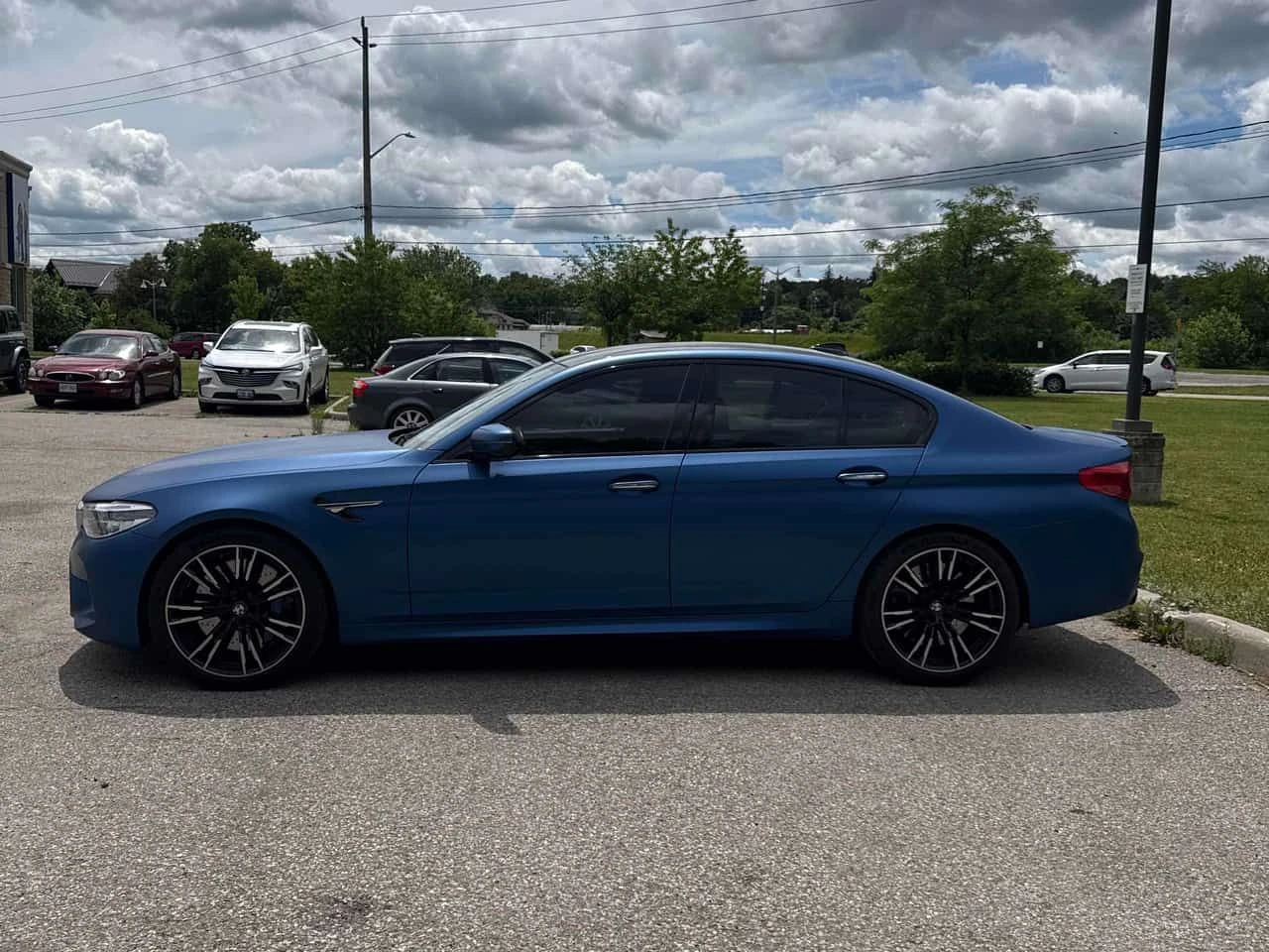 BMW M5 * Sedan * АВТОКРЕДИТ БЕЗ ПЪРВОНАЧАЛНА ВНОСКА* , снимка 2 - Автомобили и джипове - 55633220