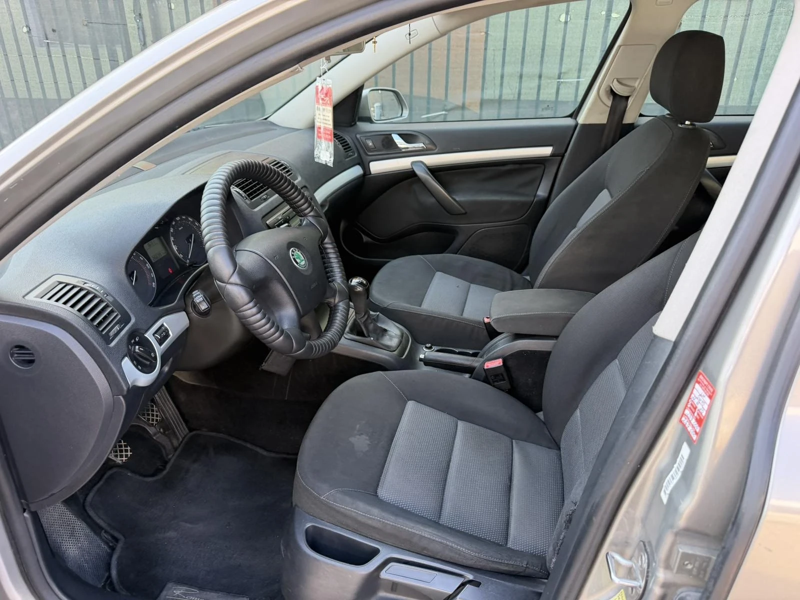 Skoda Octavia 1.9TDI, снимка 4 - Автомобили и джипове - 55710975