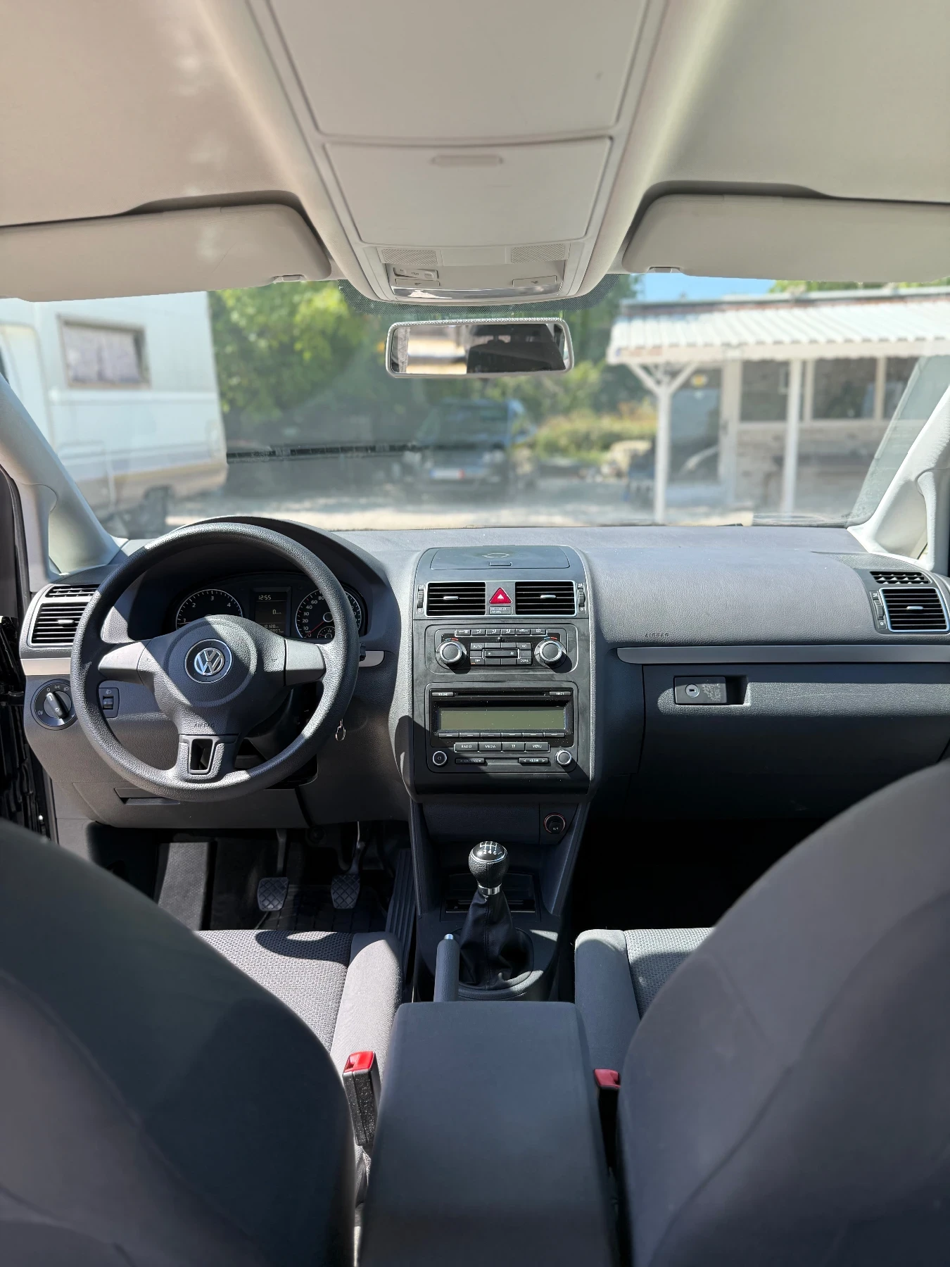 VW Touran VW Touran 1.6tdi 90hp, снимка 12 - Автомобили и джипове - 56019781