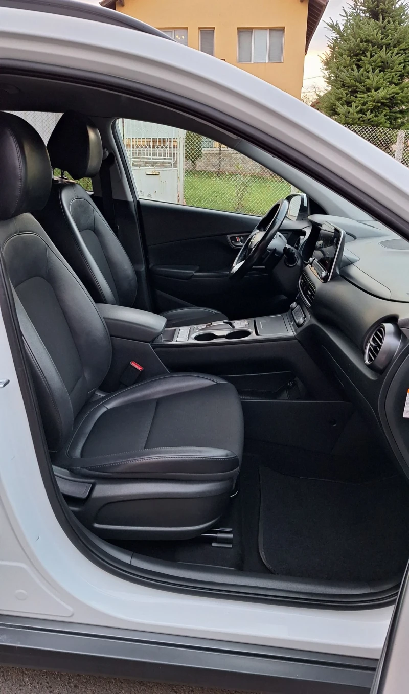 Hyundai Kona Hyundai Kona Premium 64kWh 204ксТермопомпа 100%SOH, снимка 4 - Автомобили и джипове - 52633358