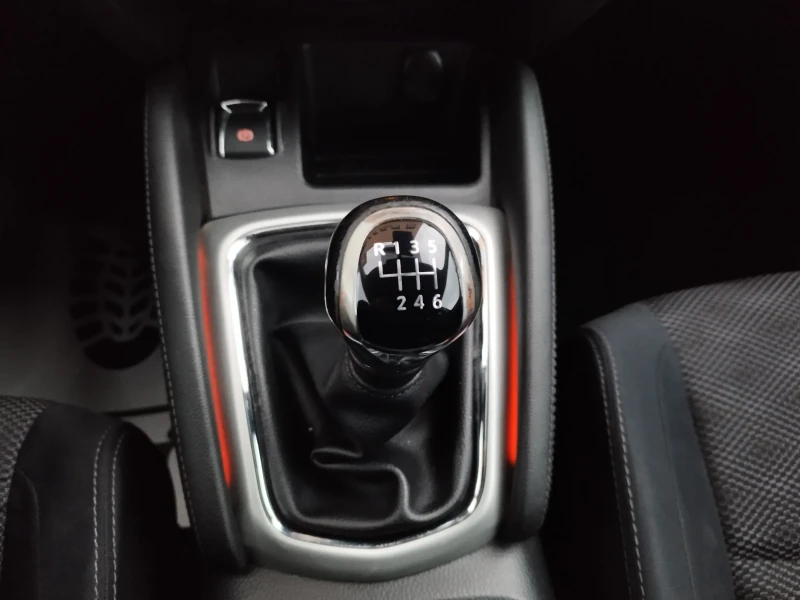 Nissan Qashqai 1.5 DCI, 110 k.c. EURO 5B, Навигация, Камера , снимка 12 - Автомобили и джипове - 53024716
