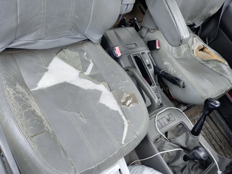 Isuzu Trooper, снимка 6 - Автомобили и джипове - 53478259