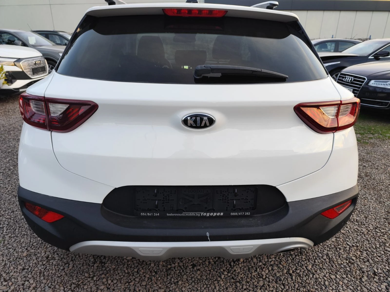 Kia Stonic 1.0 T-GDi, 120 к.с - изображение 4