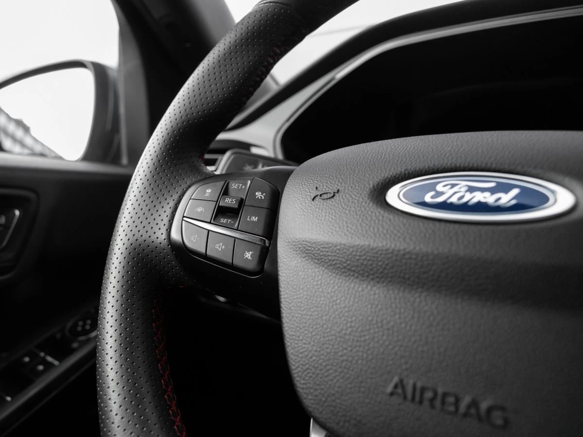 Ford Kuga 1.5/ST-LINE/120HP/LED/ACC/NAVI/AMBI/198f - изображение 8