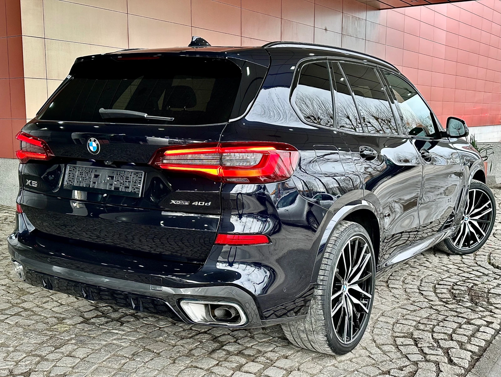 BMW X5 40d xDrive M-Pack #SWAROVSKI#LASER#OBDUH#PANO#DIS# - изображение 2